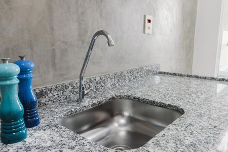 Cozinha Pia de apartamento à venda com 2 quartos, 57m² em Vila Ipojuca, São Paulo