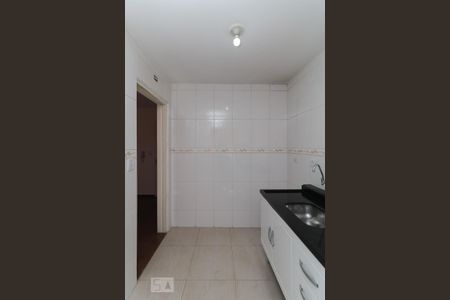 Apartamento à venda com 47m², 2 quartos e 1 vaga Apartamento à venda com 47m², 2 quartos e 1 vagaCozinha e Área de Serviço