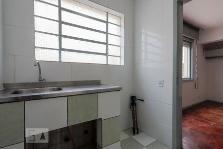 Cozinha de kitnet/studio à venda com 1 quarto, 40m² em Vila Ipiranga, Porto Alegre