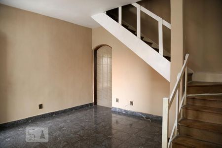 Sala  de casa à venda com 3 quartos, 140m² em Jardim Santa Terezinha, Taboão da Serra