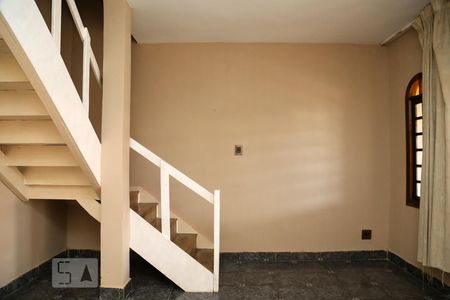 Sala  de casa à venda com 3 quartos, 140m² em Jardim Santa Terezinha, Taboão da Serra