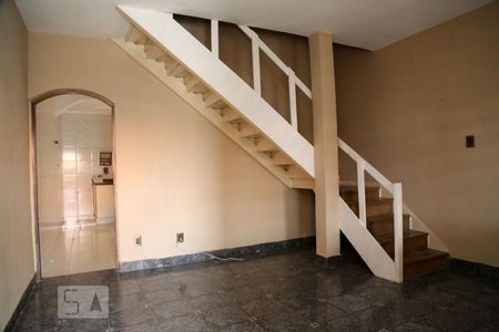 Sala  de casa à venda com 3 quartos, 140m² em Jardim Santa Terezinha, Taboão da Serra