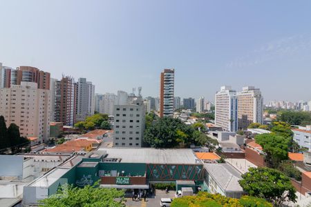 Vista Sala de apartamento à venda com 2 quartos, 143m² em Moema, São Paulo