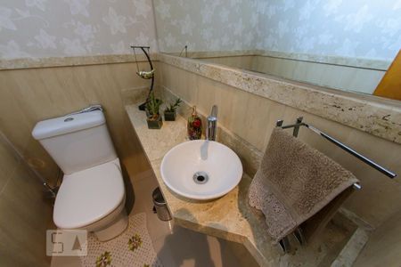 Casa à venda com 150m², 3 quartos e 4 vagas Casa à venda com 150m², 3 quartos e 4 vagasLavabo