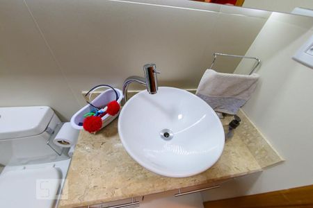 Casa à venda com 150m², 3 quartos e 4 vagas Casa à venda com 150m², 3 quartos e 4 vagasBanheiro da Suite 1