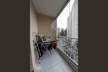 Sacada da Sala de apartamento à venda com 3 quartos, 65m² em Jardim Íris, São Paulo