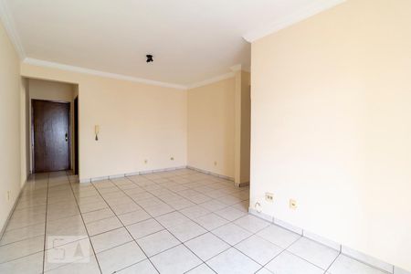 Sala de apartamento para alugar com 3 quartos, 100m² em Santa Mônica, Uberlândia