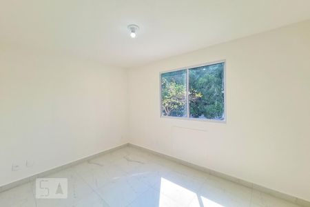 Quarto 1 de apartamento à venda com 2 quartos, 42m² em Cascadura, Rio de Janeiro