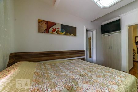 Casa à venda com 295m², 5 quartos e 3 vagas Casa à venda com 295m², 5 quartos e 3 vagasSuíte