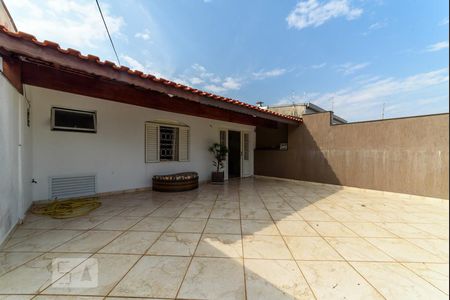 Casa à venda com 295m², 5 quartos e 3 vagas Casa à venda com 295m², 5 quartos e 3 vagasVaranda da Sala
