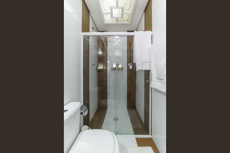 Casa à venda com 295m², 5 quartos e 3 vagas Casa à venda com 295m², 5 quartos e 3 vagasBanheiro da Suíte