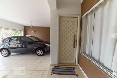 Casa à venda com 295m², 5 quartos e 3 vagas Casa à venda com 295m², 5 quartos e 3 vagasHall de Entrada