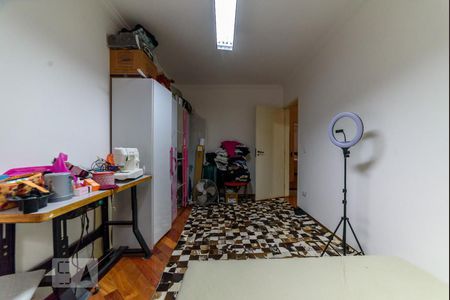 Casa à venda com 295m², 5 quartos e 3 vagas Casa à venda com 295m², 5 quartos e 3 vagasQuarto 1