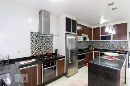 Cozinha de casa para alugar com 3 quartos, 254m² em Jardim Maringá, São Paulo