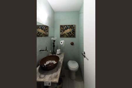 Lavabo de apartamento à venda com 4 quartos, 220m² em Barra da Tijuca, Rio de Janeiro