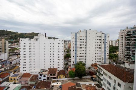 Vista do quarto 01 de apartamento para alugar com 3 quartos, 58m² em Centro, Florianópolis