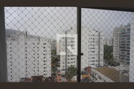 Quarto 1 - telas em todas as janelas de apartamento para alugar com 3 quartos, 58m² em Centro, Florianópolis