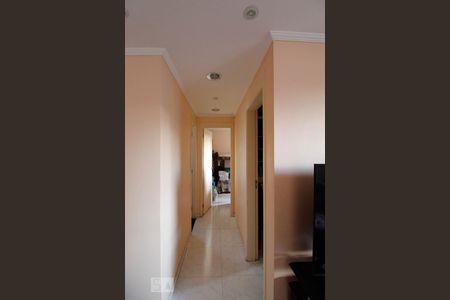 Corredor de apartamento para alugar com 2 quartos, 45m² em Ponte Grande, Guarulhos
