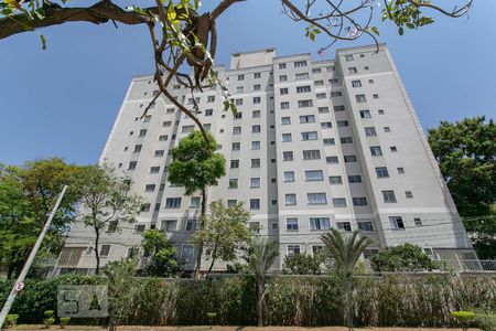 Apartamento à venda com 57m², 2 quartos e 1 vaga Apartamento à venda com 57m², 2 quartos e 1 vagaFachada
