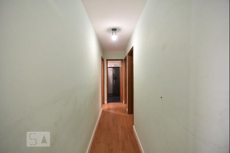 Corredor de apartamento à venda com 2 quartos, 68m² em Chácara Santo Antônio (zona Leste), São Paulo