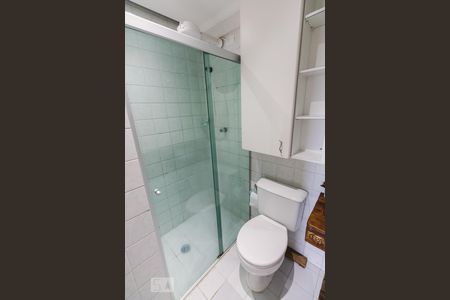 Banheiro de apartamento à venda com 2 quartos, 54m² em Vila Anglo Brasileira, São Paulo