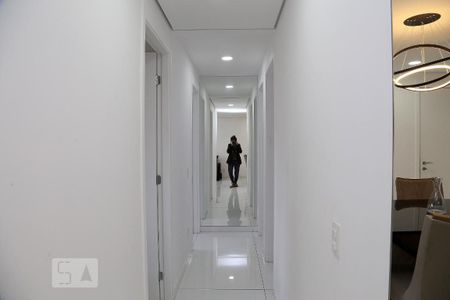 Corredor de apartamento para alugar com 3 quartos, 87m² em Jardim Caboré, São Paulo