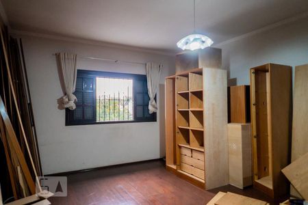 Quarto  de casa à venda com 3 quartos, 170m² em Vila Bastos, Santo André