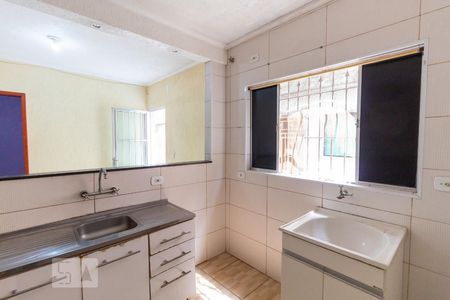 Cozinha de casa para alugar com 1 quarto, 30m² em Parque Boturussu, São Paulo