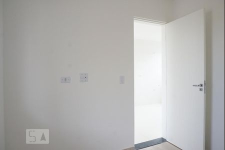 Quarto 1 de kitnet/studio à venda com 2 quartos, 35m² em Vila Nhocune, São Paulo