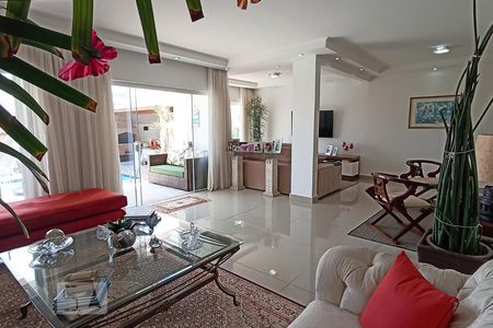 Sala de casa de condomínio à venda com 5 quartos, 420m² em Alphaville, Santana de Parnaíba
