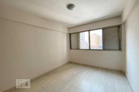 Quarto de apartamento para alugar com 2 quartos, 75m² em Centro, Sorocaba