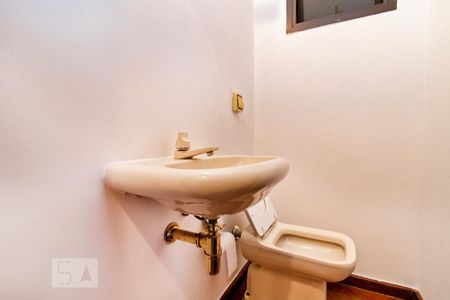 Lavabo de apartamento para alugar com 4 quartos, 200m² em Paraíso do Morumbi, São Paulo