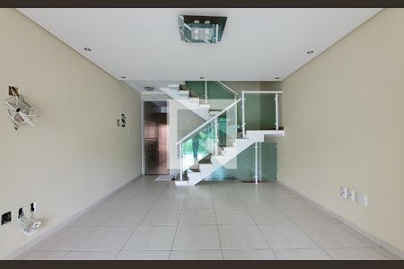 Sala de casa para alugar com 3 quartos, 200m² em Parque das Nações, Santo André