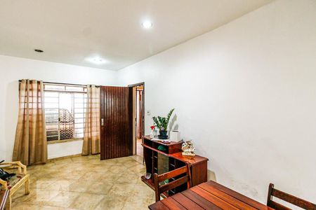 Sala de casa à venda com 3 quartos, 150m² em Jardim Aeroporto, São Paulo