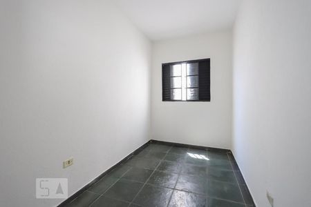 Quarto 2 de apartamento para alugar com 2 quartos, 50m² em Vila Maria Luisa, São Paulo