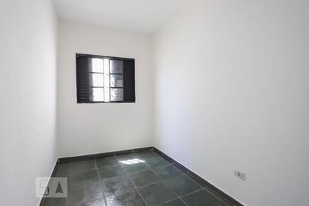 Quarto 2 de apartamento para alugar com 2 quartos, 50m² em Vila Maria Luisa, São Paulo