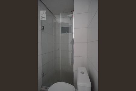 Banheiro de apartamento à venda com 2 quartos, 53m² em Fátima, Canoas