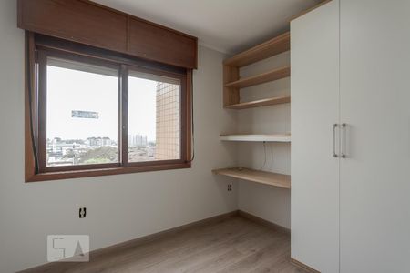 Quarto 2 de apartamento à venda com 3 quartos, 279m² em Vila Ipiranga, Porto Alegre