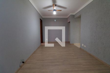 Sala de casa para alugar com 3 quartos, 110m² em Jardim Ester Yolanda, São Paulo