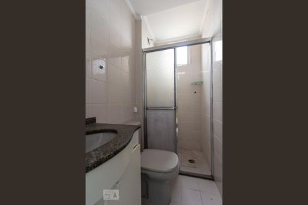 Banheiro  de apartamento à venda com 2 quartos, 44m² em Jardim Pinheiros, São Paulo