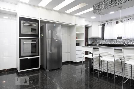 Casa de condomínio à venda com 836m², 5 quartos e 5 vagas Casa de condomínio à venda com 836m², 5 quartos e 5 vagasCozinha