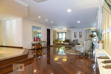 Sala 1 de casa de condomínio à venda com 5 quartos, 836m² em Barra da Tijuca, Rio de Janeiro