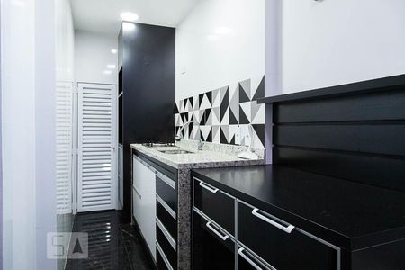 Casa de condomínio à venda com 836m², 5 quartos e 5 vagas Casa de condomínio à venda com 836m², 5 quartos e 5 vagasCozinha 2