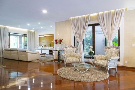 Sala 1 de casa de condomínio à venda com 5 quartos, 836m² em Barra da Tijuca, Rio de Janeiro