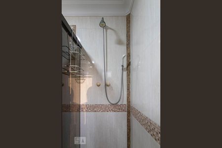 Casa de condomínio à venda com 836m², 5 quartos e 5 vagas Casa de condomínio à venda com 836m², 5 quartos e 5 vagasBanheiro da suíte 2