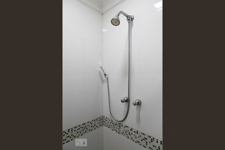 Casa de condomínio à venda com 836m², 5 quartos e 5 vagas Casa de condomínio à venda com 836m², 5 quartos e 5 vagasBanheiro da suíte 4