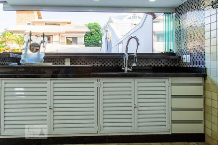 Casa de condomínio à venda com 836m², 5 quartos e 5 vagas Casa de condomínio à venda com 836m², 5 quartos e 5 vagasÁrea gourmet