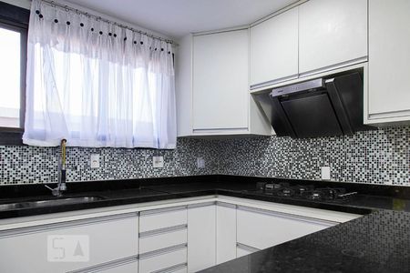 Casa de condomínio à venda com 836m², 5 quartos e 5 vagas Casa de condomínio à venda com 836m², 5 quartos e 5 vagasCozinha