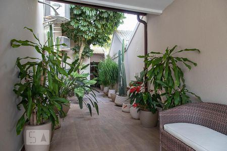 Casa de condomínio à venda com 836m², 5 quartos e 5 vagas Casa de condomínio à venda com 836m², 5 quartos e 5 vagasÁrea verde