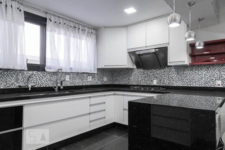 Casa de condomínio à venda com 836m², 5 quartos e 5 vagas Casa de condomínio à venda com 836m², 5 quartos e 5 vagasCozinha